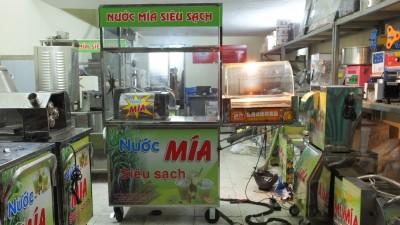 Máy ép mía 3 lô nửa bàn có tủ kính